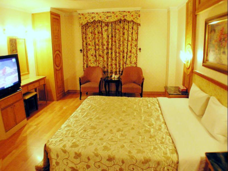 Changsing Business Motel Tainan Dış mekan fotoğraf