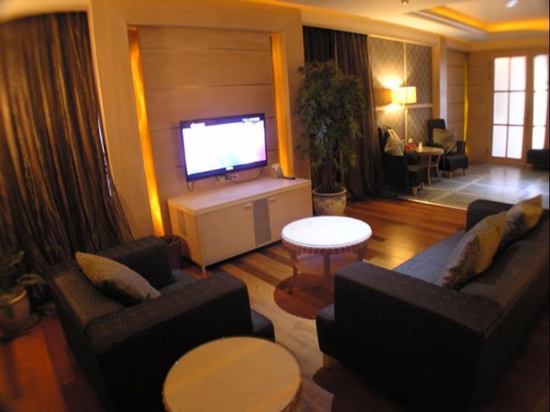 Changsing Business Motel Tainan Dış mekan fotoğraf