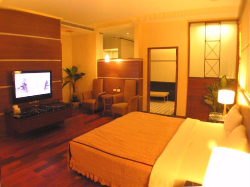 Changsing Business Motel Tainan Dış mekan fotoğraf