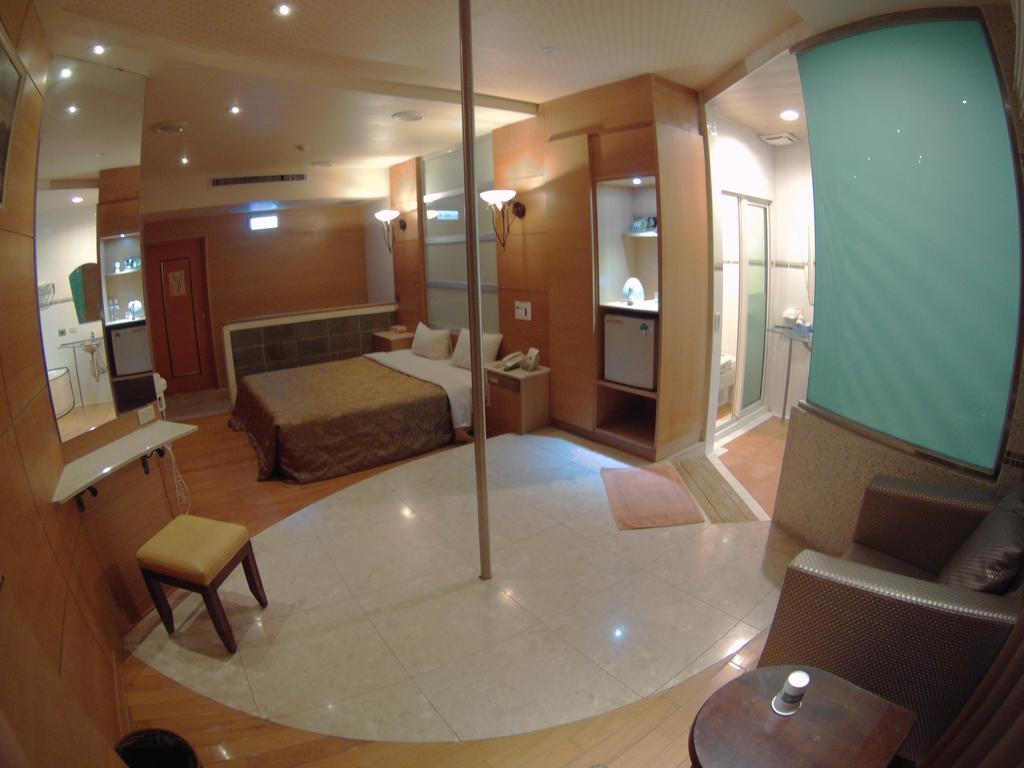 Changsing Business Motel Tainan Dış mekan fotoğraf