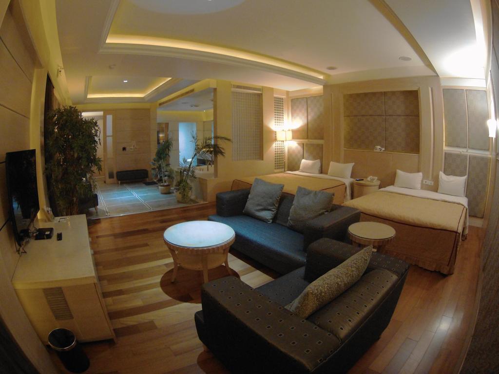 Changsing Business Motel Tainan Dış mekan fotoğraf