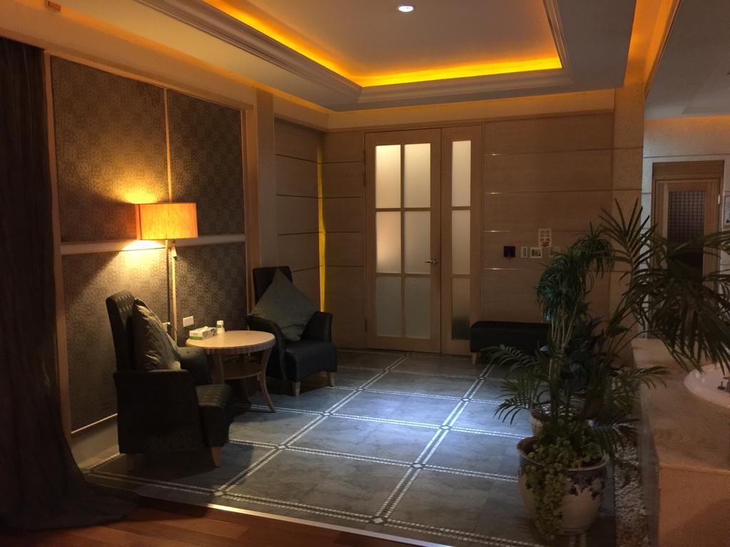 Changsing Business Motel Tainan Dış mekan fotoğraf