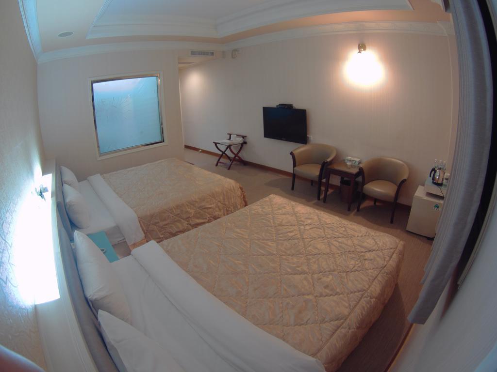 Changsing Business Motel Tainan Dış mekan fotoğraf